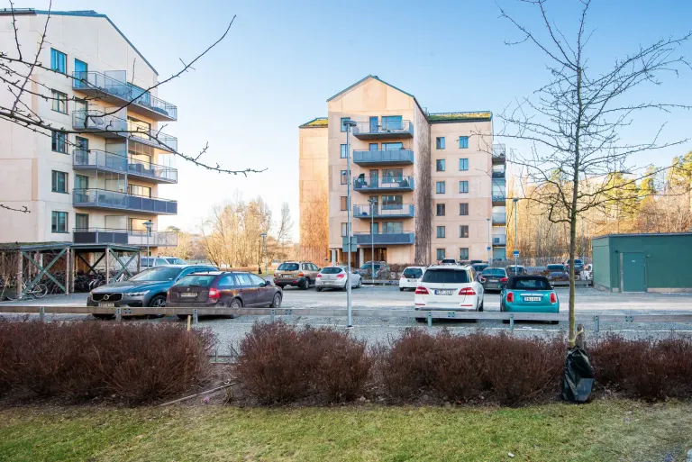 Bostadsrätt med 4 rum på Ulvsättragränd 9 i Järfälla, bild 3 av 4