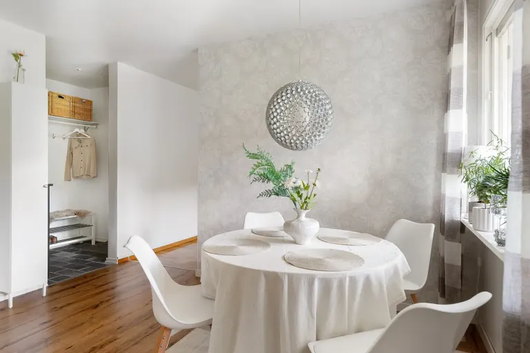 Bostadsrätt med 3 rum på Sörgårdsvägen 8 i Ale, bild 4 av 4