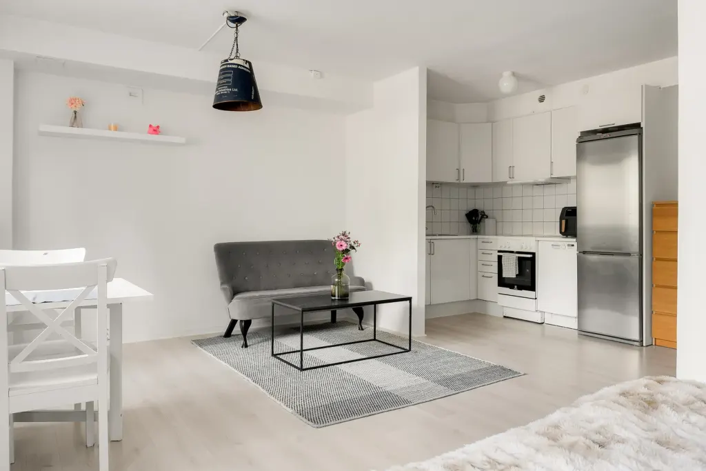 Bostadsrätt med 1 rum på Väpnarstigen 1 i Lidingö, bild 2 av 4