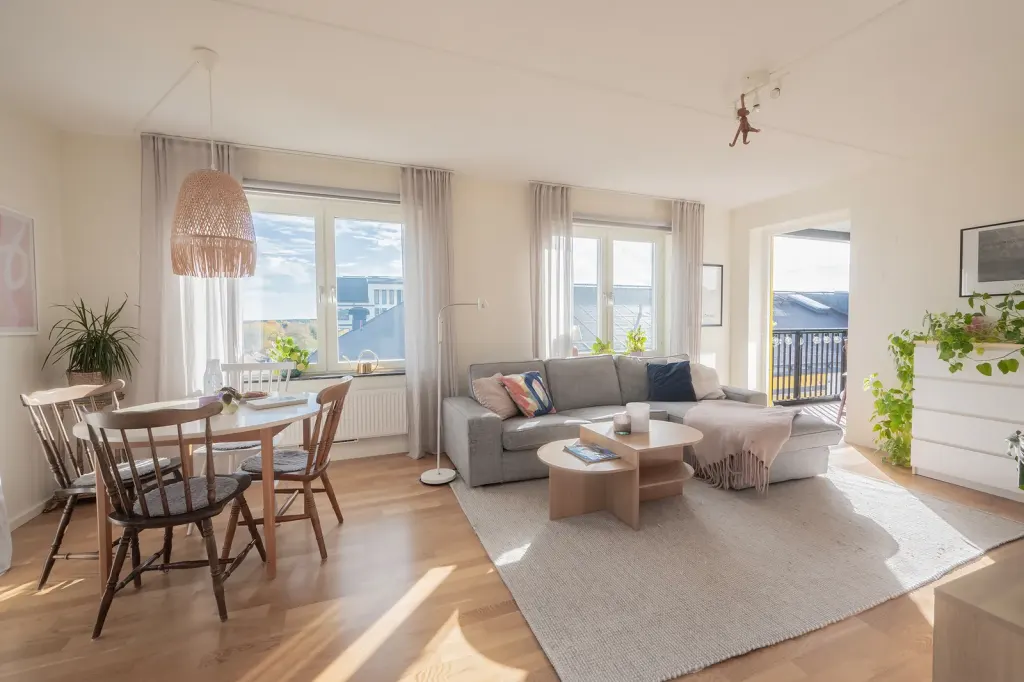 Bostadsrätt med 2 rum på Finslipargränd 15 i Huddinge, bild 2 av 4
