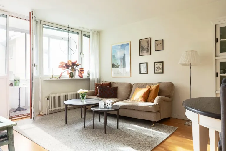Bostadsrätt med 3 rum på Turingevägen 53A i Stockholm, bild 2 av 4