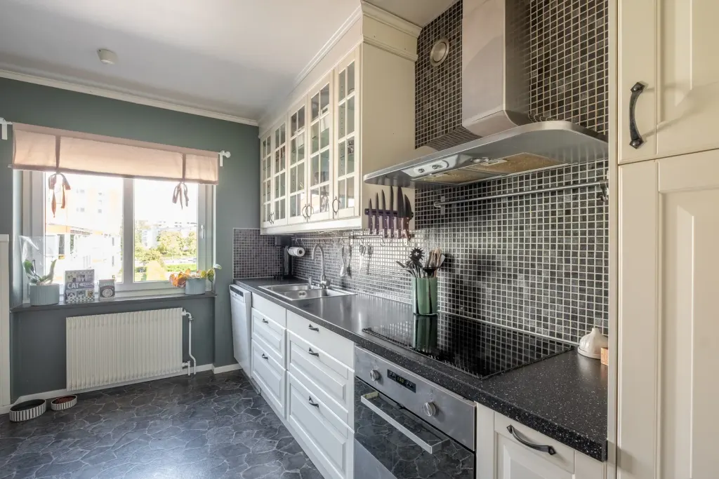 Bostadsrätt med 3 rum på Heljestrandsgatan 13B i Eskilstuna, bild 4 av 4