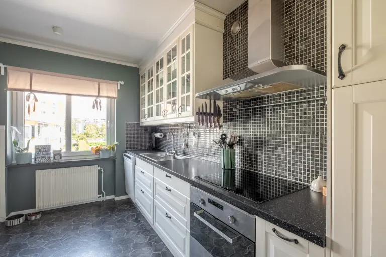 Bostadsrätt med 3 rum på Heljestrandsgatan 13B i Eskilstuna, bild 4 av 4