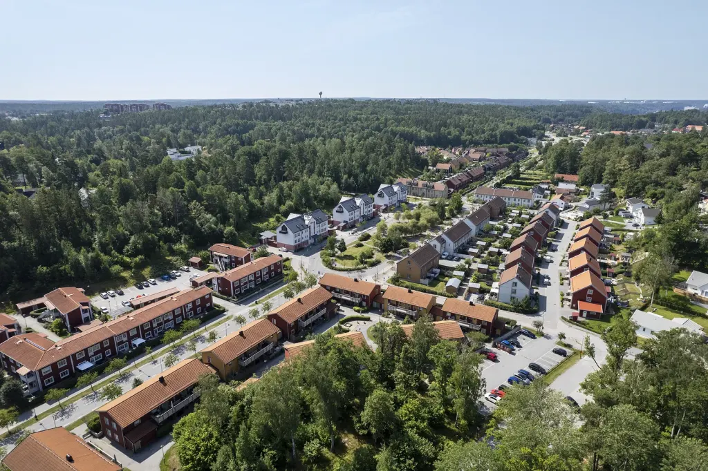 Bostadsrätt med 2 rum på Plommonvägen 4C i Botkyrka, bild 3 av 4