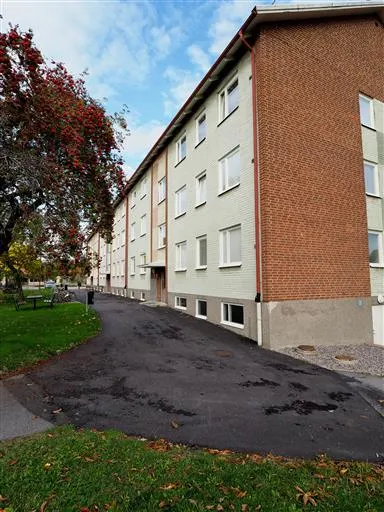 Hyresrätt med 3 rum på Lövåsvägen 10 i Katrineholm