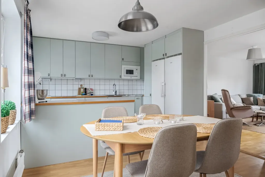 Bostadsrätt med 4 rum på Bandygränd 36 i Norrköping, bild 2 av 4