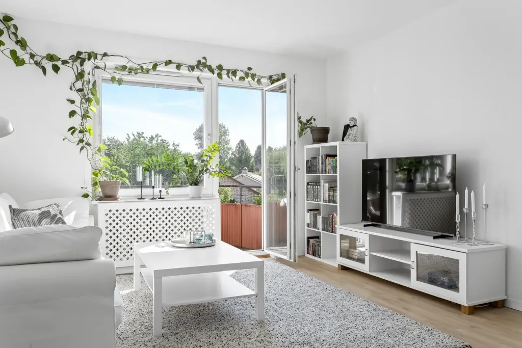Bostadsrätt med 2 rum på Vårdkasevägen 35 i Järfälla, bild 3 av 4