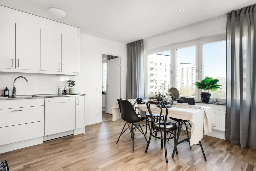 Bostadsrätt med 2 rum på Jämtlandsgatan 99 i Stockholm, bild 2 av 4