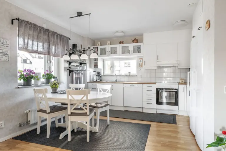 Bostadsrätt med 4 rum på Riggargatan 2F i Nyköping, bild 2 av 4