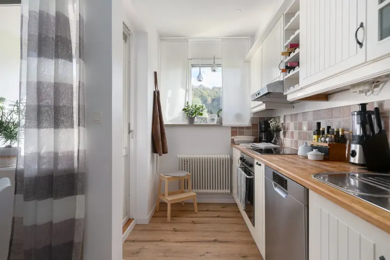 Bostadsrätt med 3 rum på Sörgårdsvägen 8 i Ale, bild 3 av 4