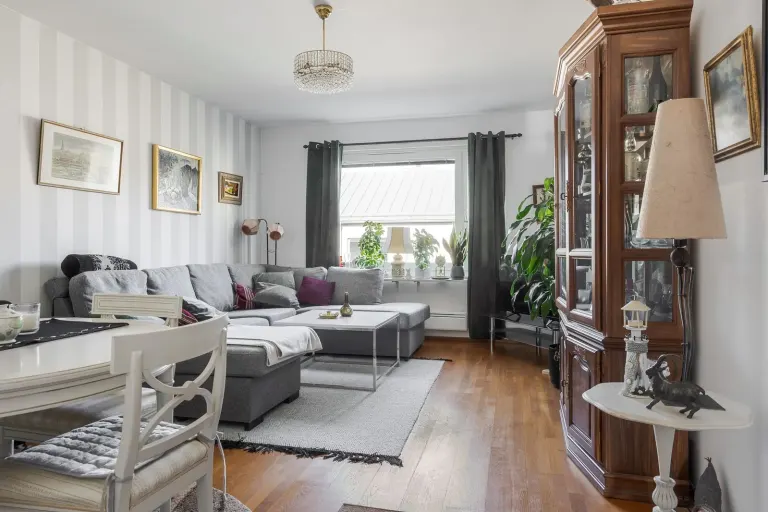 Bostadsrätt med 2 rum på Bispmotalagatan 29D i Motala, bild 2 av 4