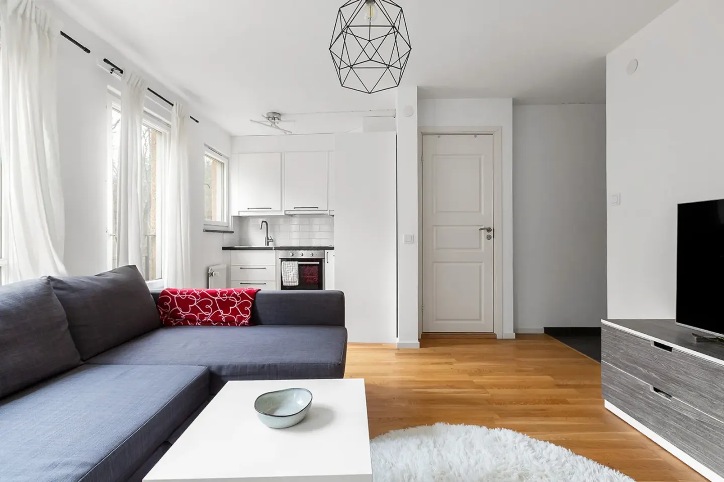 Bostadsrätt med 1 rum på Rondellen 15 i Järfälla