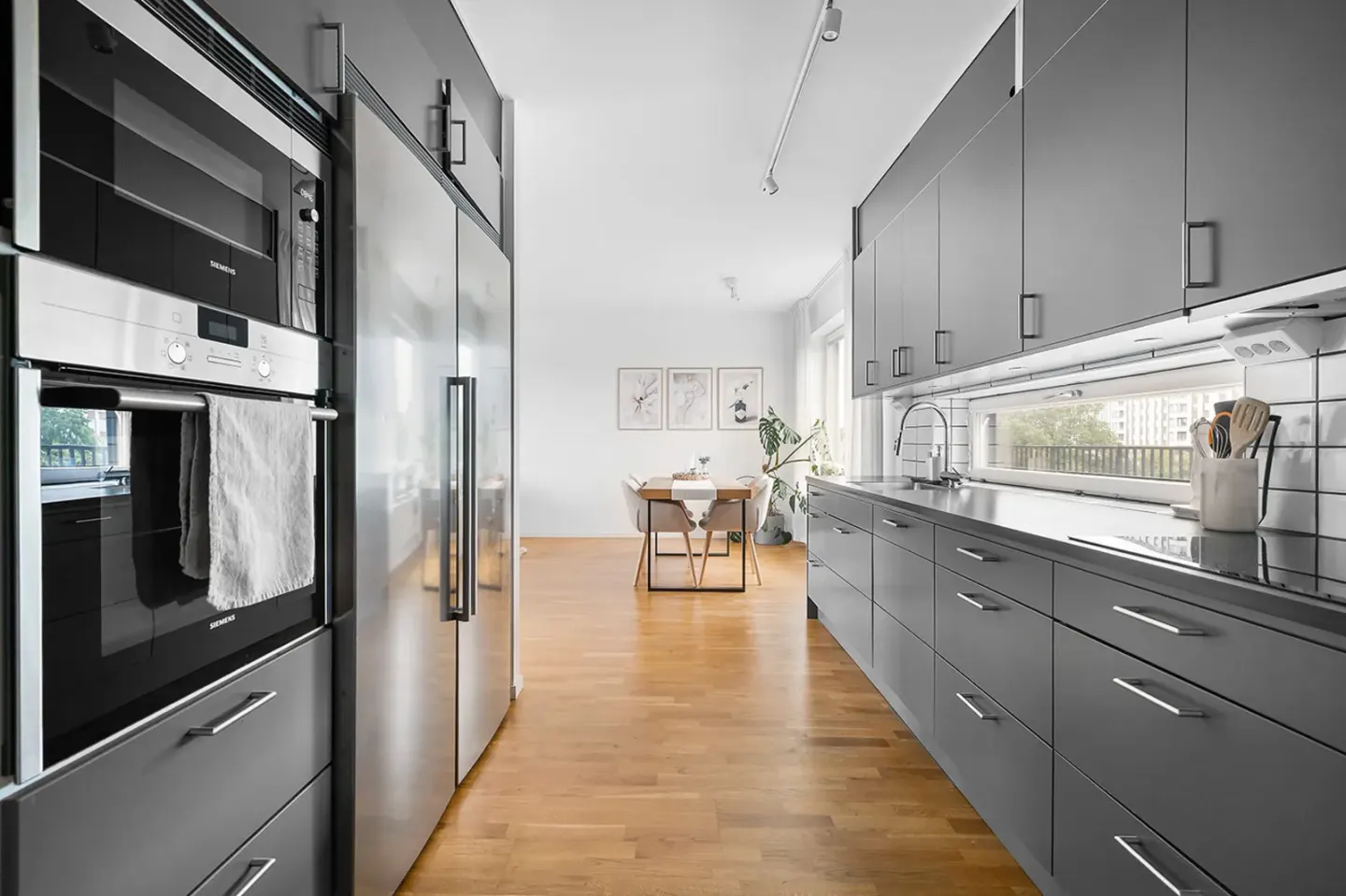 Bostadsrätt med 3 rum på Hästskovägen 86 i Järfälla, bild 3 av 4