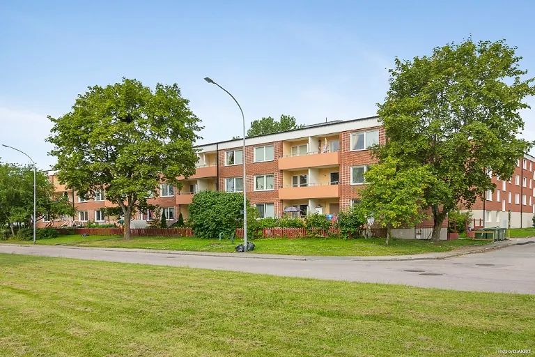 Hyresrätt med 2 rum på Eddavägen 9C i Eskilstuna, bild 3 av 4