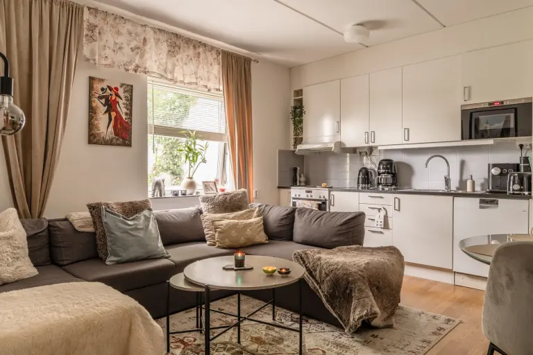 Bostadsrätt med 2 rum på Ekholmsvägen 305 i Stockholm