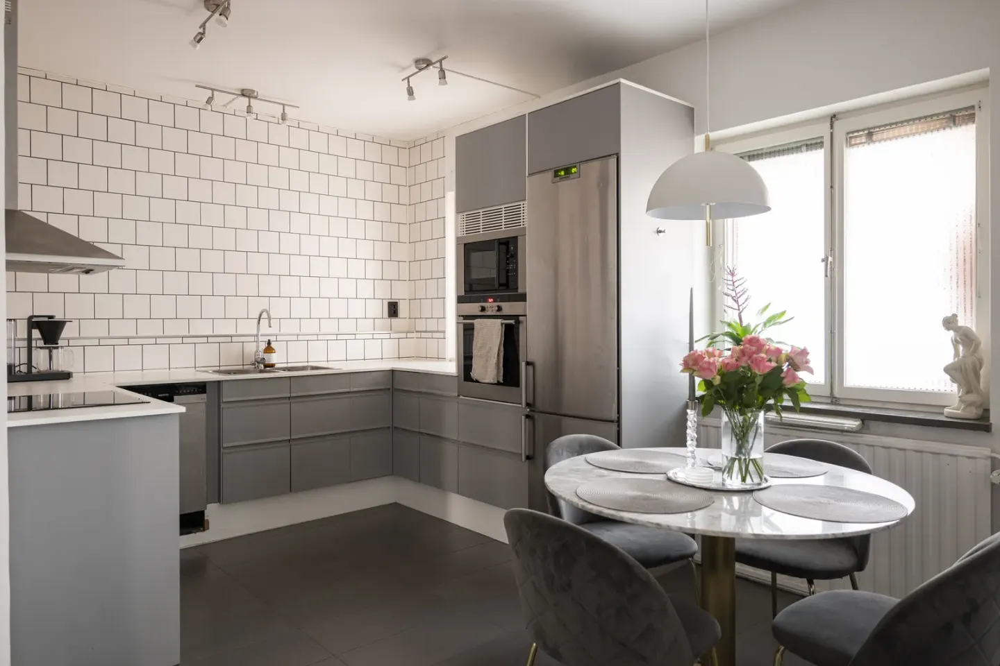 Bostadsrätt med 3 rum på Kvarnbacksvägen 57 i Stockholm
