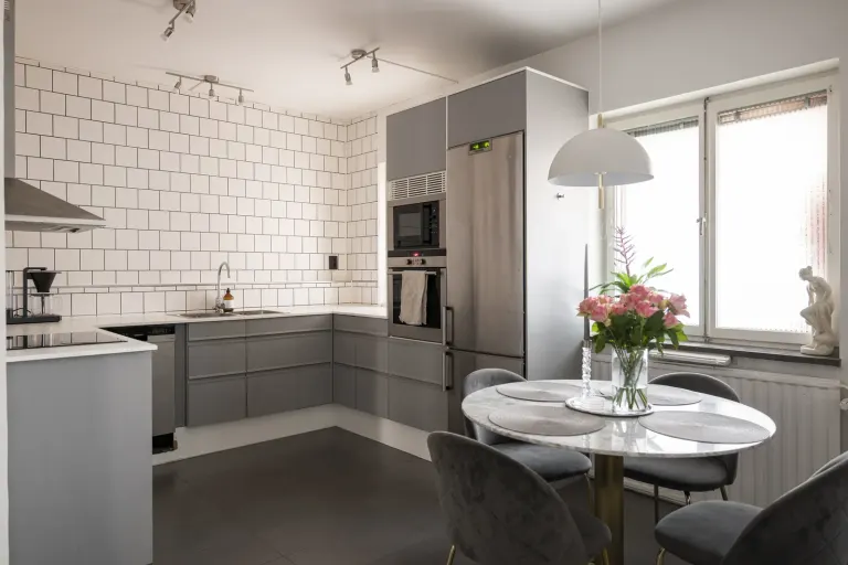 Bostadsrätt med 3 rum på Kvarnbacksvägen 57 i Stockholm