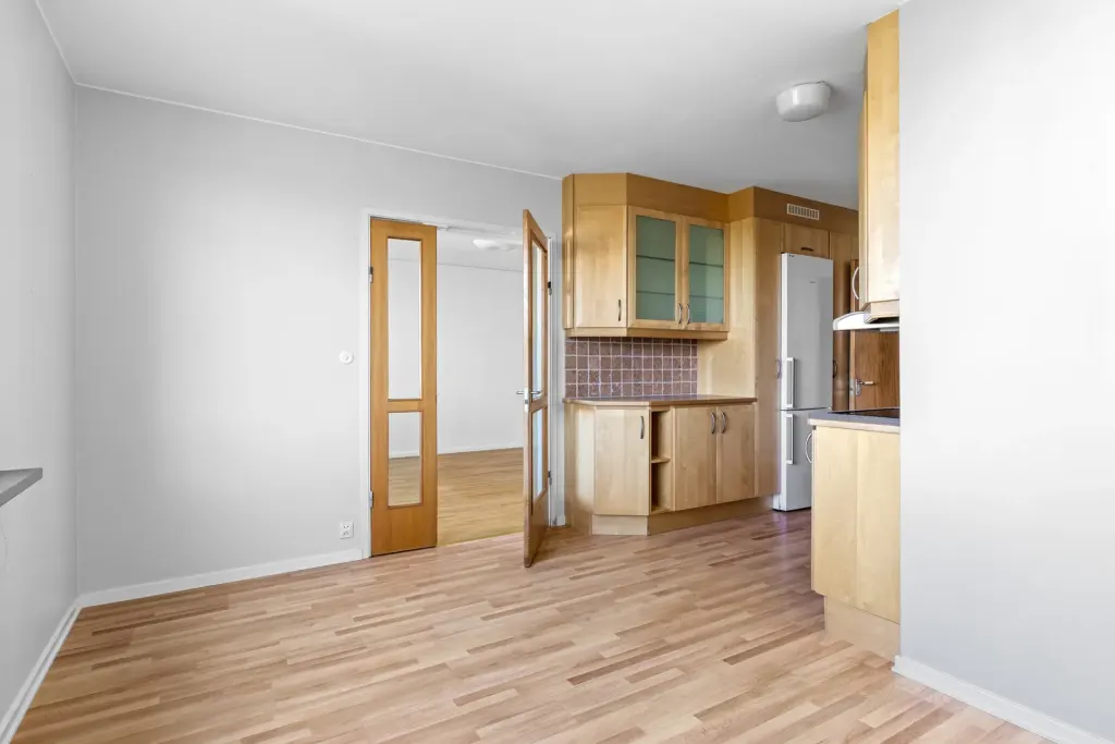 Bostadsrätt med 3 rum på Sikvägen 40 i Tyresö, bild 2 av 4