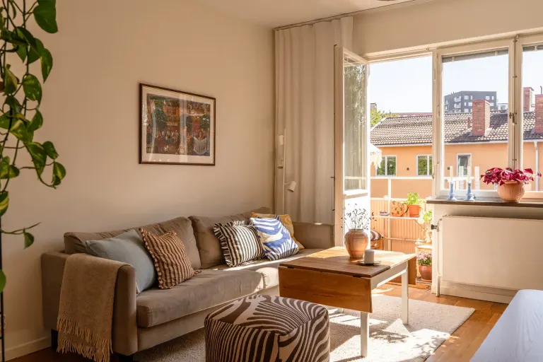 Bostadsrätt med 3 rum på Kyndelsmässogränd 12 i Stockholm, bild 3 av 4