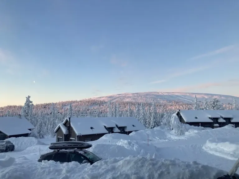 Bostadsrätt med 5 rum på Antaresvägen 3B i Berg