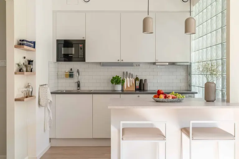 Bostadsrätt med 2 rum på Pilgrimsvägen 54B i Stockholm, bild 2 av 4