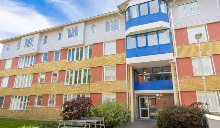 Hyresrätt med 3 rum på Björnkärrsgatan 3A i Linköping, bild 2 av 3