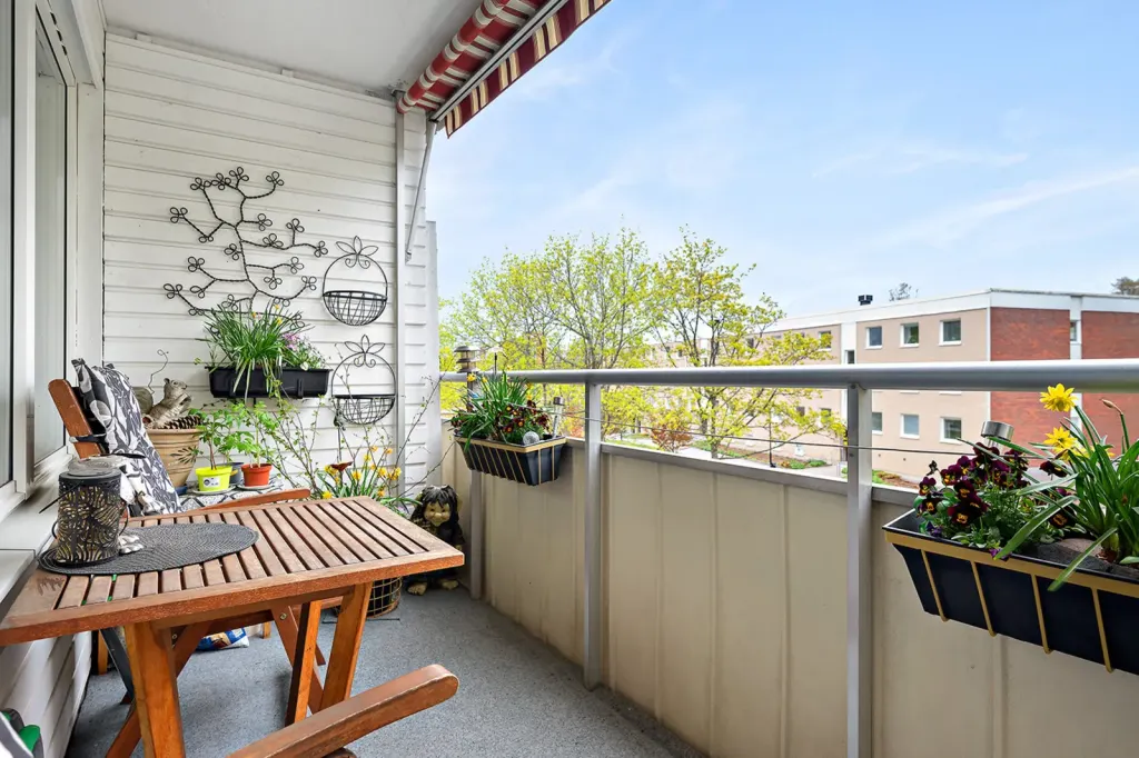 Bostadsrätt med 3 rum på Husarvägen 12 i Upplands Väsby, bild 2 av 4