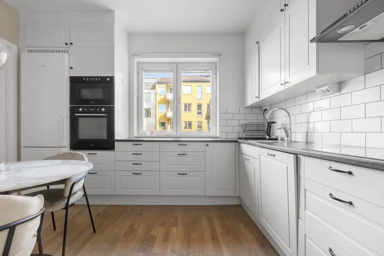 Bostadsrätt med 2 rum på Genvägen 2A i Upplands Väsby, bild 3 av 4