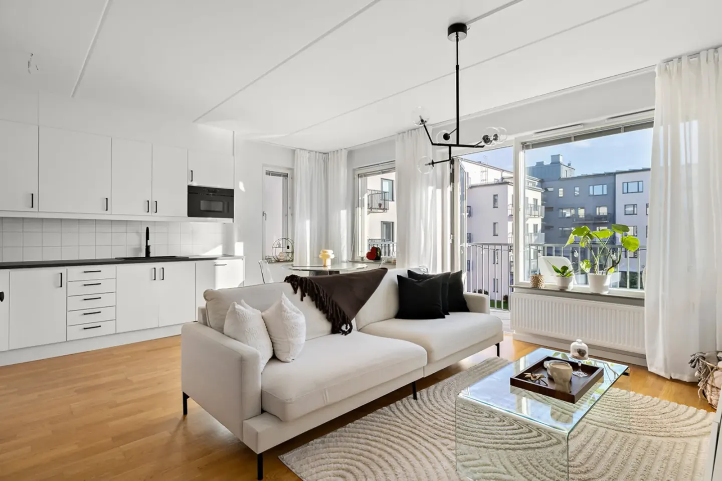 Bostadsrätt med 2 rum på Karlslundsvägen 9 i Järfälla, bild 4 av 4