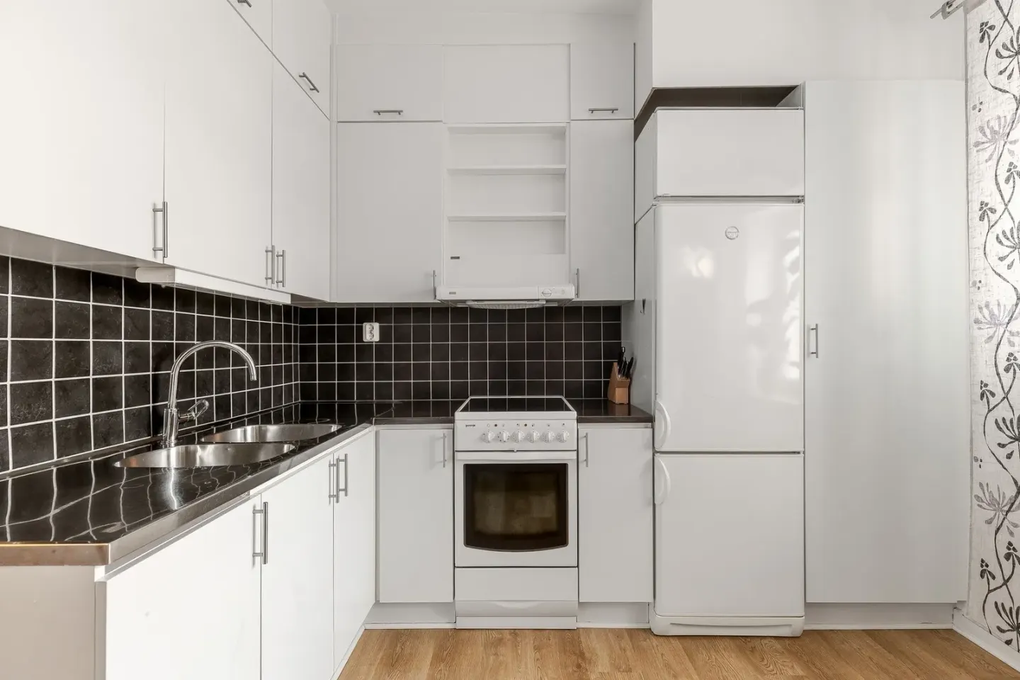 Bostadsrätt med 1 rum på Larslundavägen 8D i Strängnäs, bild 4 av 4