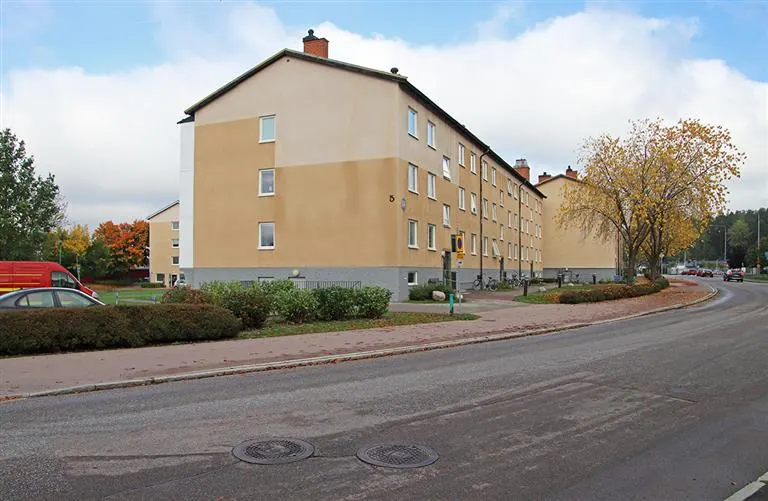 Hyresrätt med 2 rum på Furuvägen 5 C i Köping, bild 2 av 3