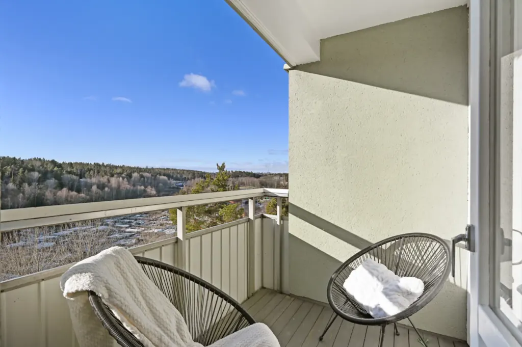 Bostadsrätt med 3 rum på Säterbacken 12 i Huddinge, bild 2 av 4
