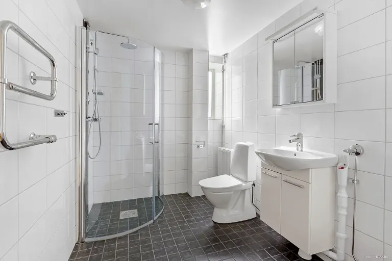 Hyresrätt med 2 rum på Esbjergsgatan 5 i Eskilstuna, bild 2 av 5