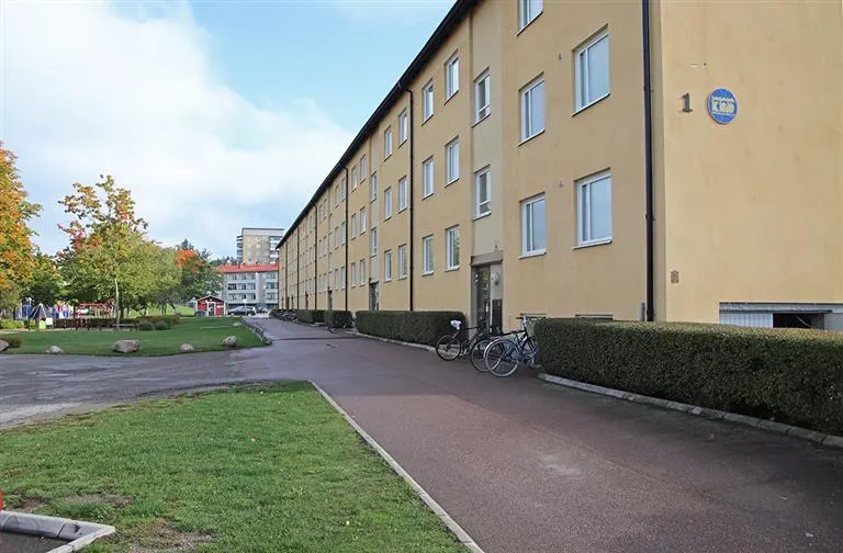 Hyresrätt med 2 rum på Furuvägen 1 D i Köping