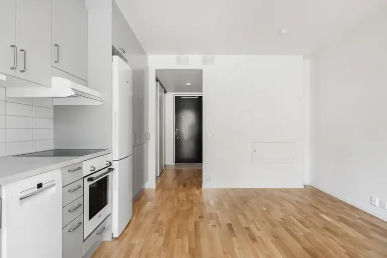Hyresrätt med 1 rum på Husbytorpsvägen 7D i Upplands-Bro, bild 2 av 5