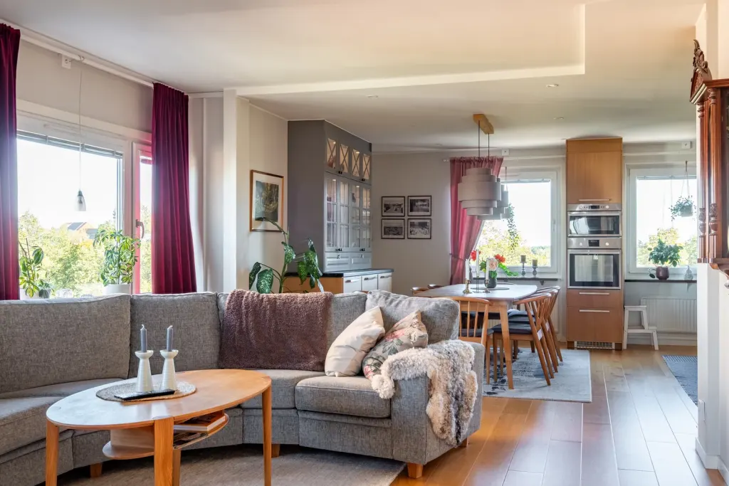 Bostadsrätt med 3 rum på Noachsgatan 14A i Eskilstuna, bild 2 av 4
