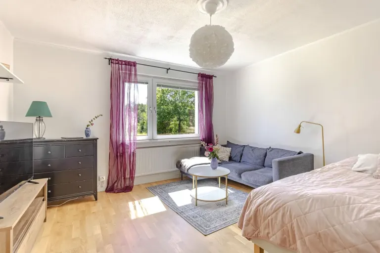 Bostadsrätt med 1 rum på Tingstugatan 51B i Strängnäs, bild 3 av 4