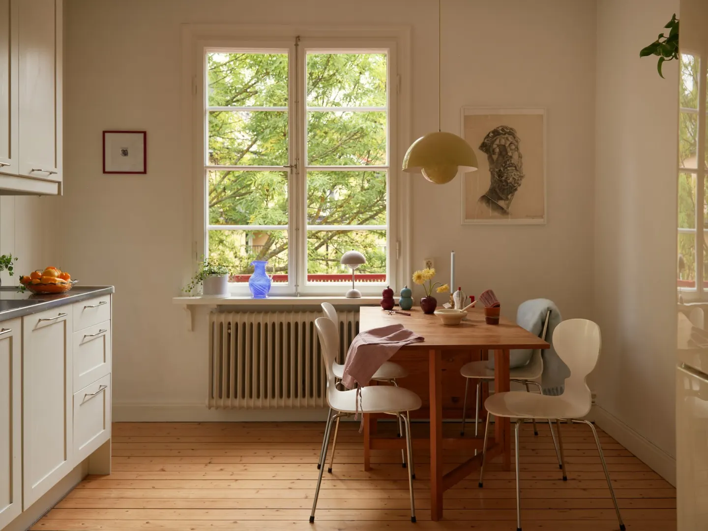 Bostadsrätt med 2 rum på Tegelbruksvägen 1 i Stockholm, bild 2 av 5