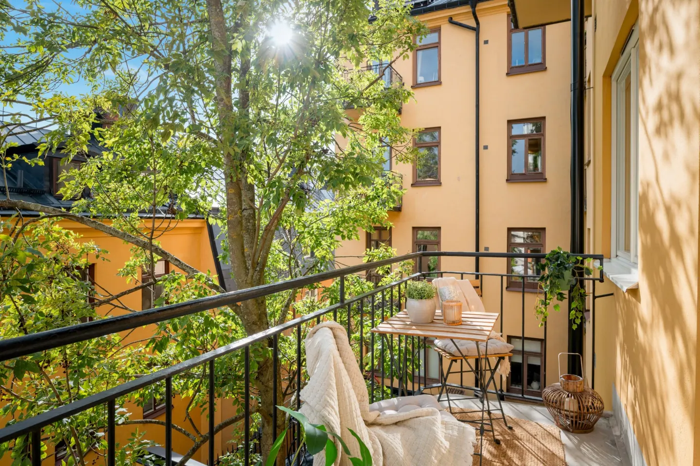 Bostadsrätt med 2 rum på Tavastgatan 27 i Stockholm, bild 2 av 5