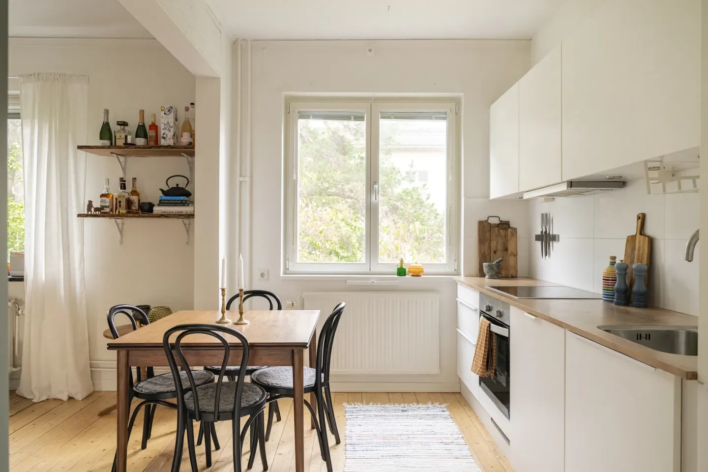 Bostadsrätt med 2 rum på Björkbacksvägen 36 i Stockholm