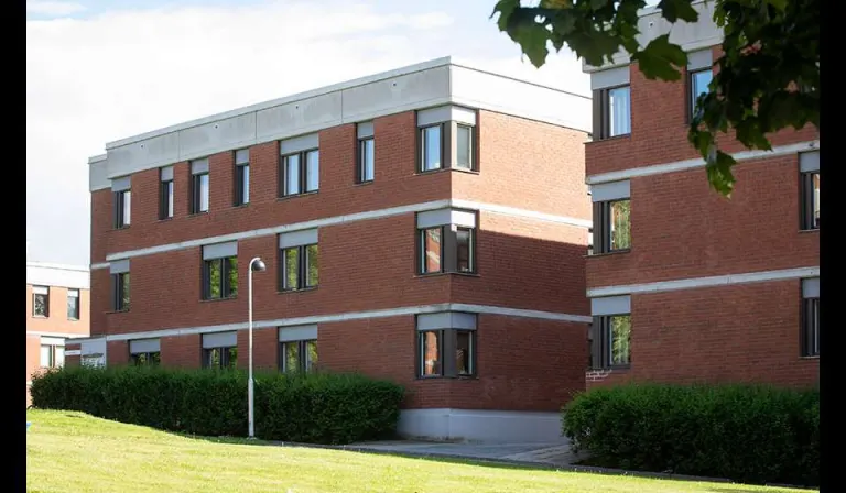 Hyresrätt med 1 rum på Professorsslingan 9 i Stockholm