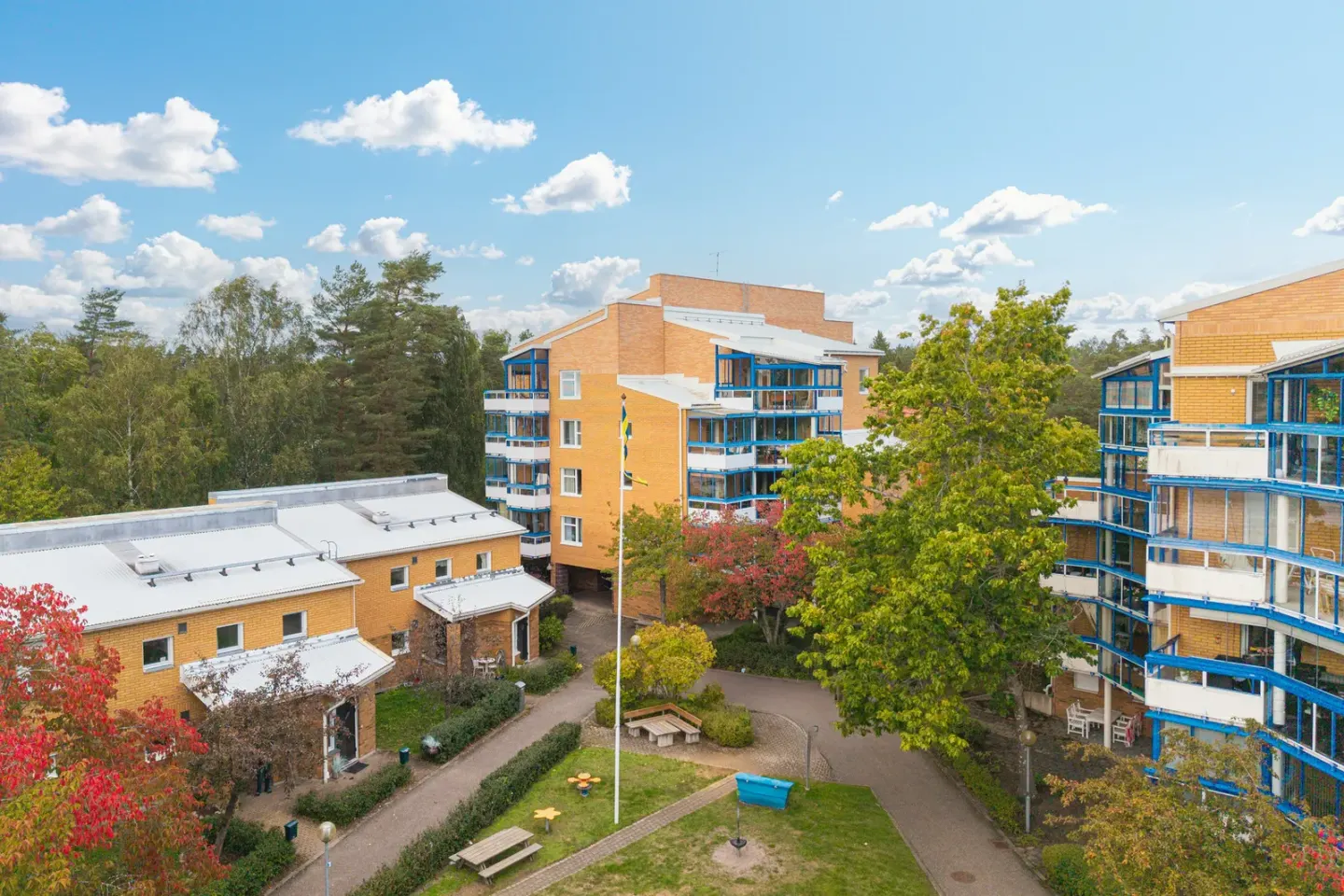 Bostadsrätt med 4 rum på Bromsbodavägen 59 i Upplands Väsby, bild 2 av 4