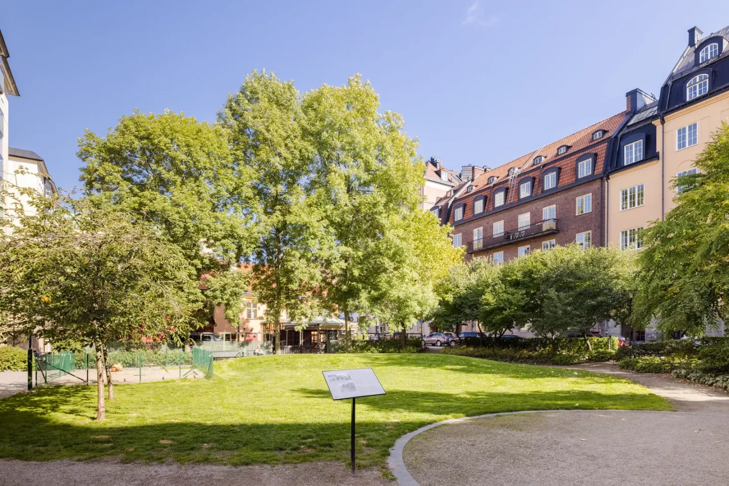 Bostadsrätt med 3 rum på Birger Jarlsgatan 109A i Stockholm