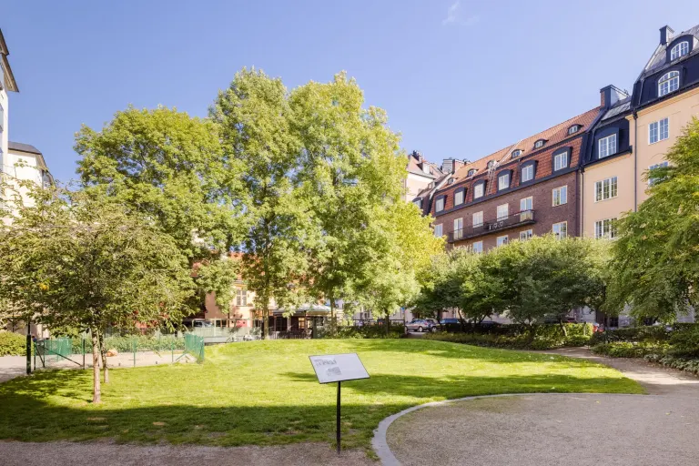 Bostadsrätt med 3 rum på Birger Jarlsgatan 109A i Stockholm