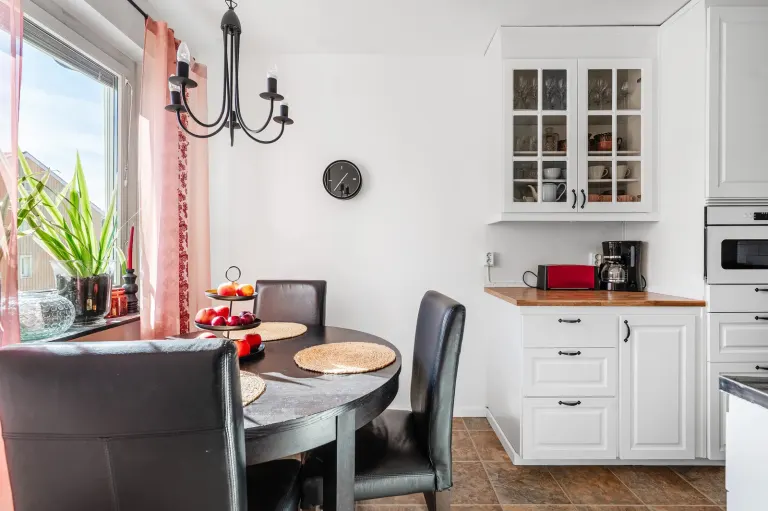 Bostadsrätt med 3 rum på Gävlevägen 57D i Sandviken, bild 2 av 4