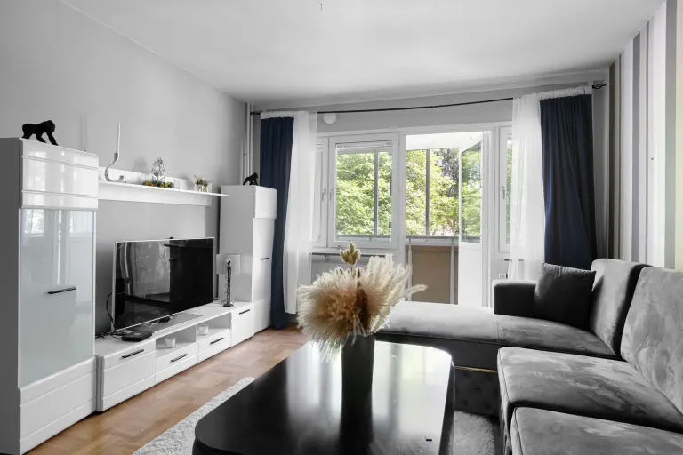 Bostadsrätt med 1 rum på Fältspatvägen 38 i Gävle