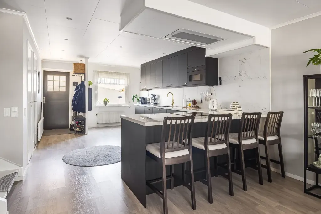 Bostadsrätt med 4 rum på Bredängsgatan 47B i Eskilstuna, bild 2 av 4