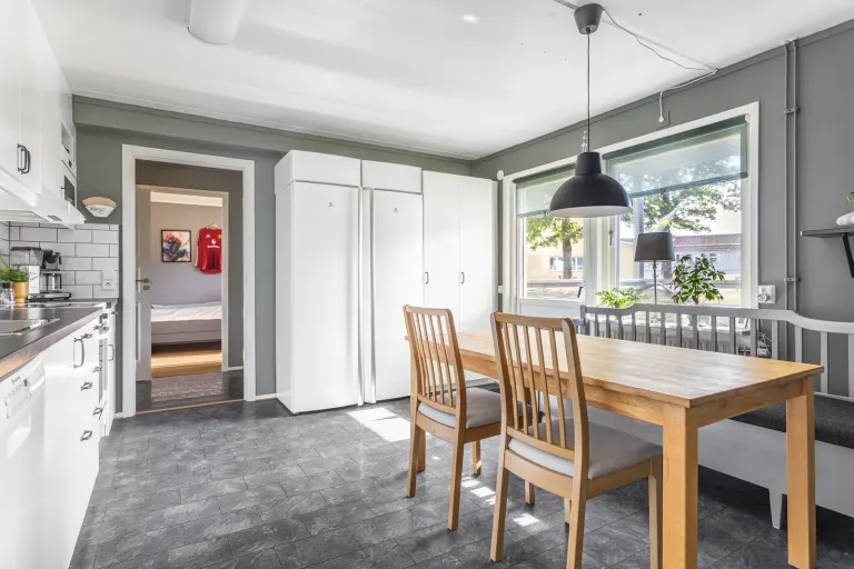 Bostadsrätt med 4 rum på Mickels väg 10A i Jönköping, bild 4 av 4