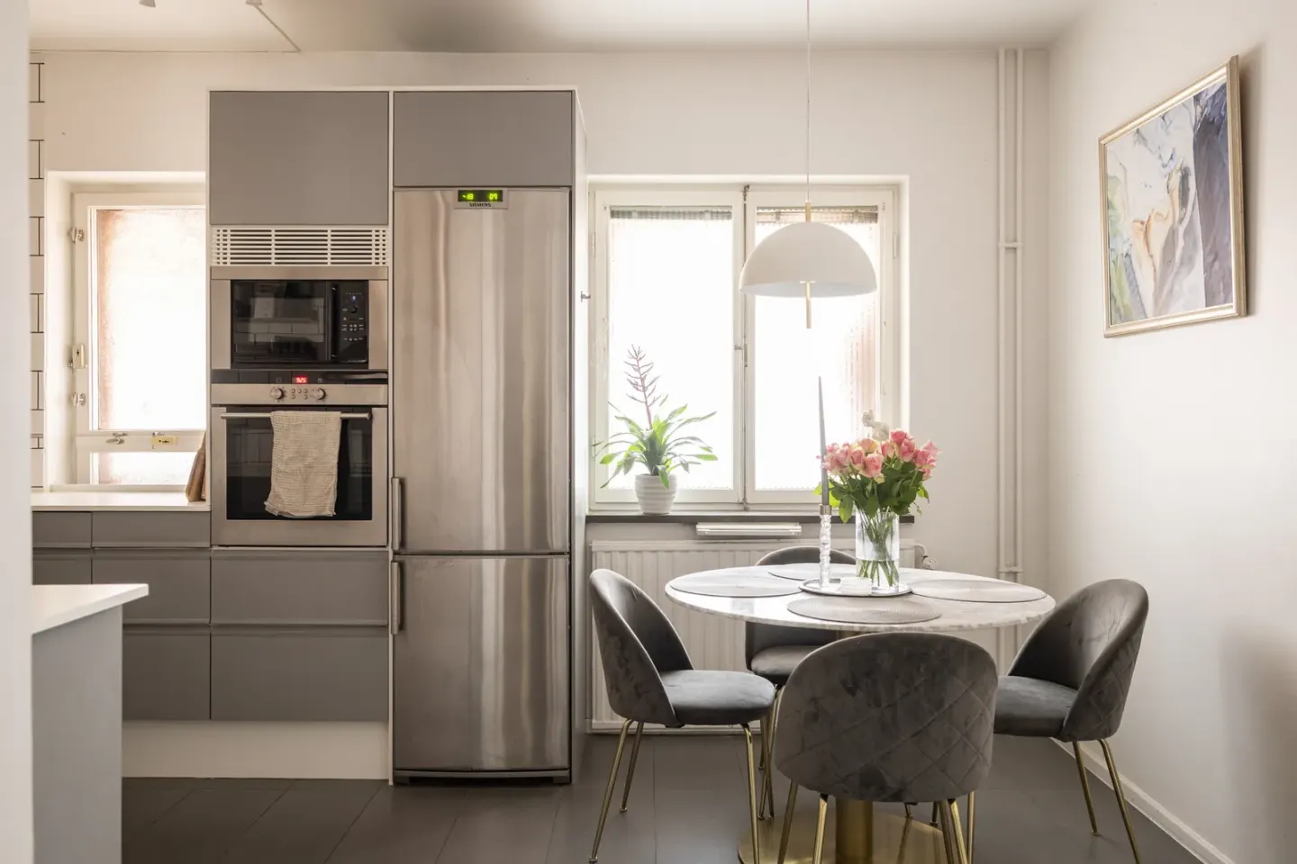Bostadsrätt med 3 rum på Kvarnbacksvägen 57 i Stockholm, bild 3 av 4