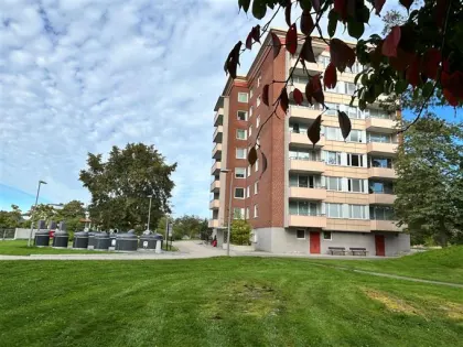 Hyresrätt med 3 rum på Lantmannavägen 22 i Trollhättan, bild 2 av 5